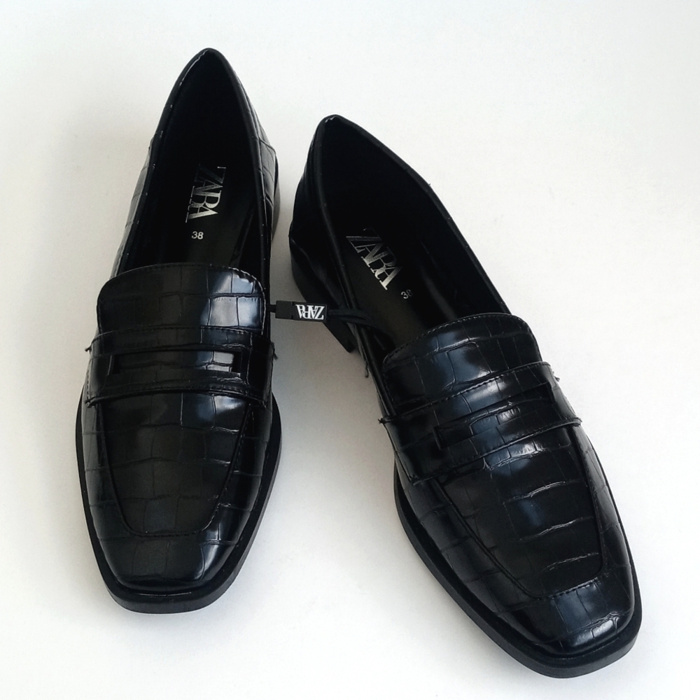 Zara Women's Black Alligator Embossed Square Toe Flat Penny Loafers 38 (7.5)